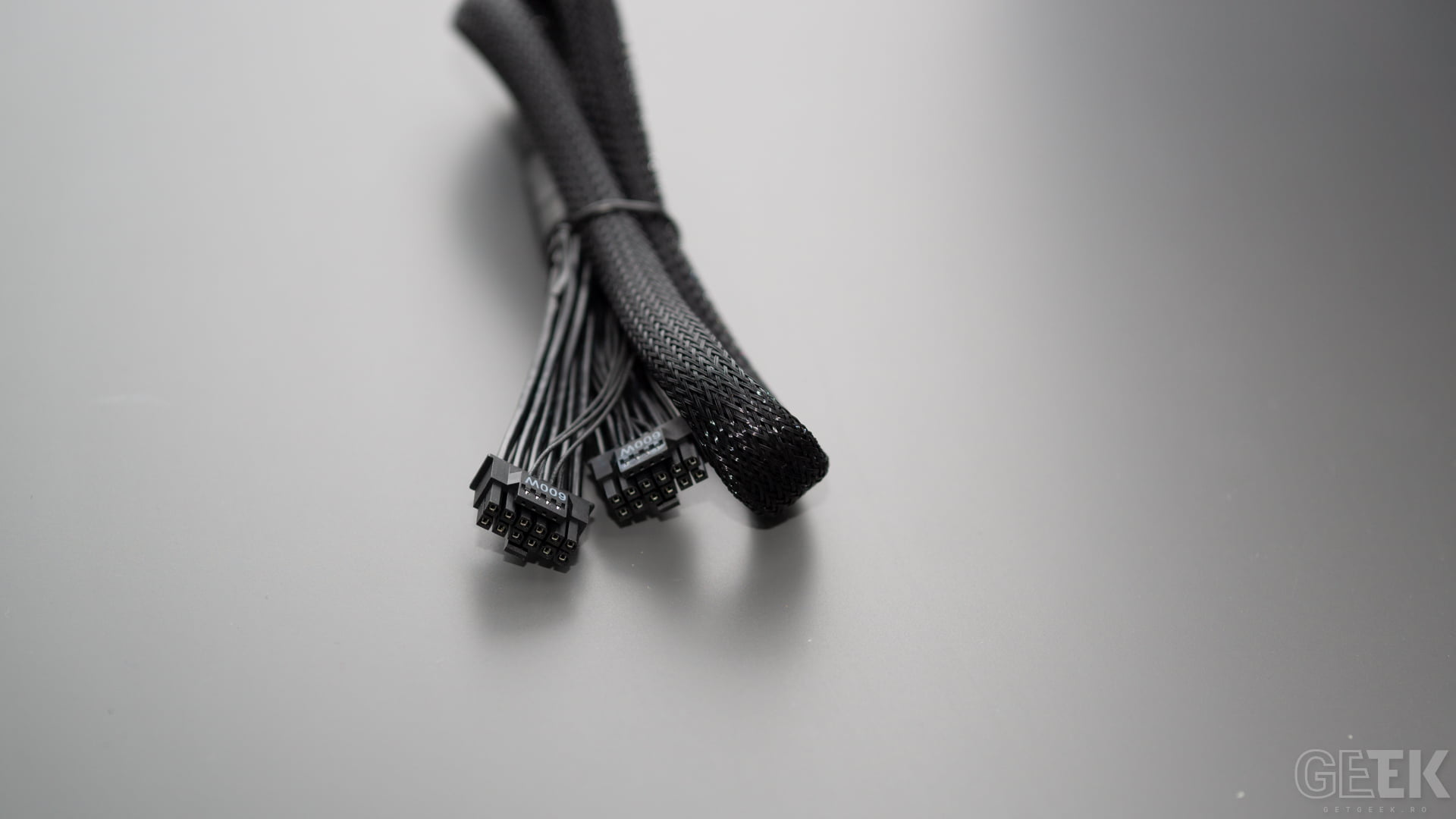 Gigabyte UD1000GM PCIE 5.0 GetGeek.ro