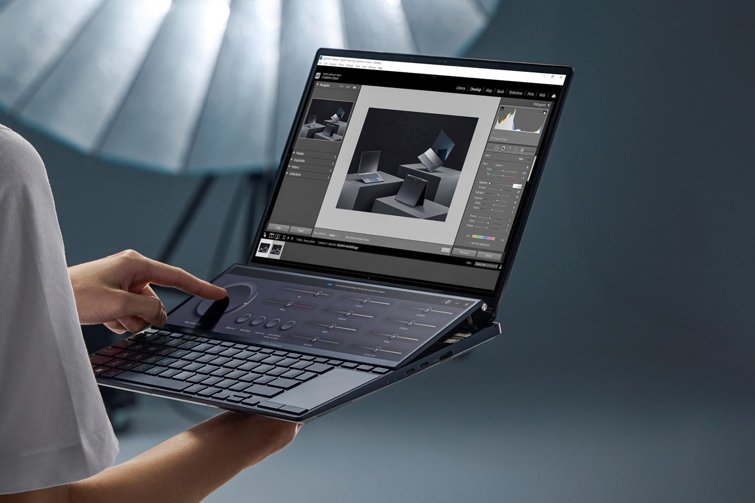 ASUS anunta noul laptop Zenbook Pro 14 Duo OLED (UX8402)