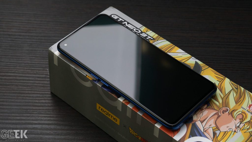 Review Realme GT NEO 3T Dragon Ball Z - Un throwback neasteptat