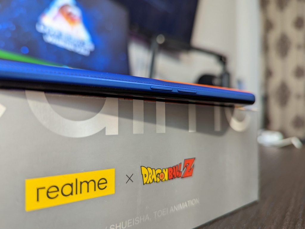 Review Realme GT NEO 3T Dragon Ball Z - Un throwback neasteptat