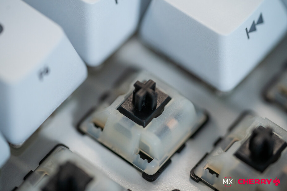Cherry isi relanseaza switch-ul sau clasica Nixie