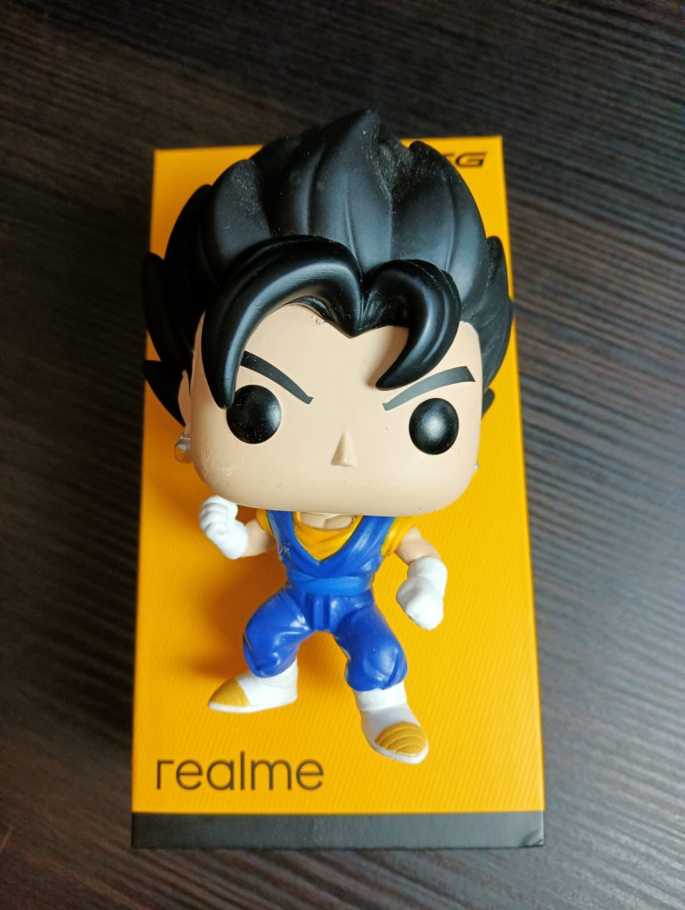 Review Realme 9i 5G - Smartphone de buget cu design si baterie de top