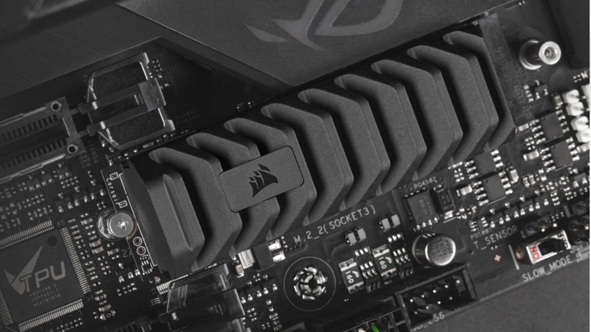 corsair mp700
