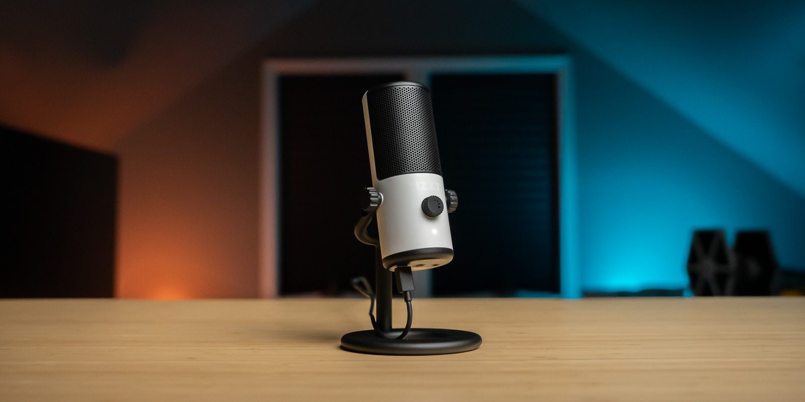 NZXT lanseaza versiuni Mini ale Capsule si bratului Boom Arm