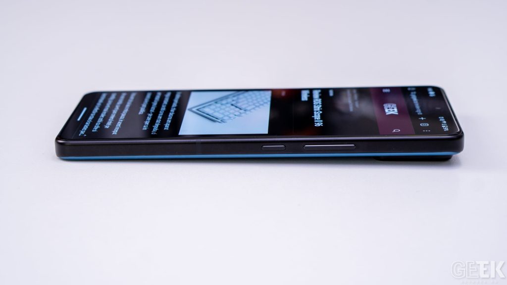 Review ASUS Zenfone 11 Ultra - face competitie marilor flagship-uri