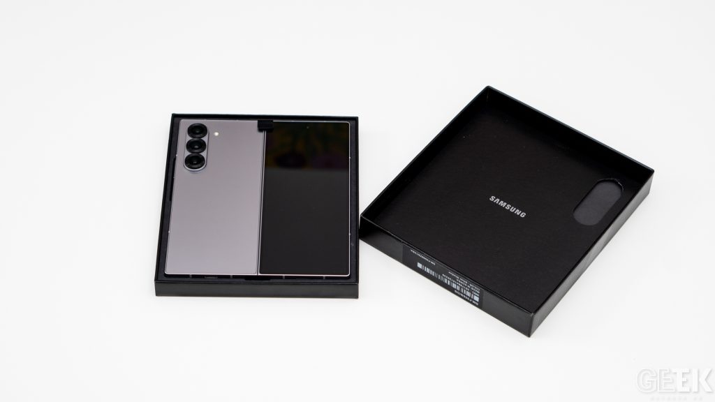 Review Samsung Galaxy Fold 6 - Communicator-ul zilelor noastre