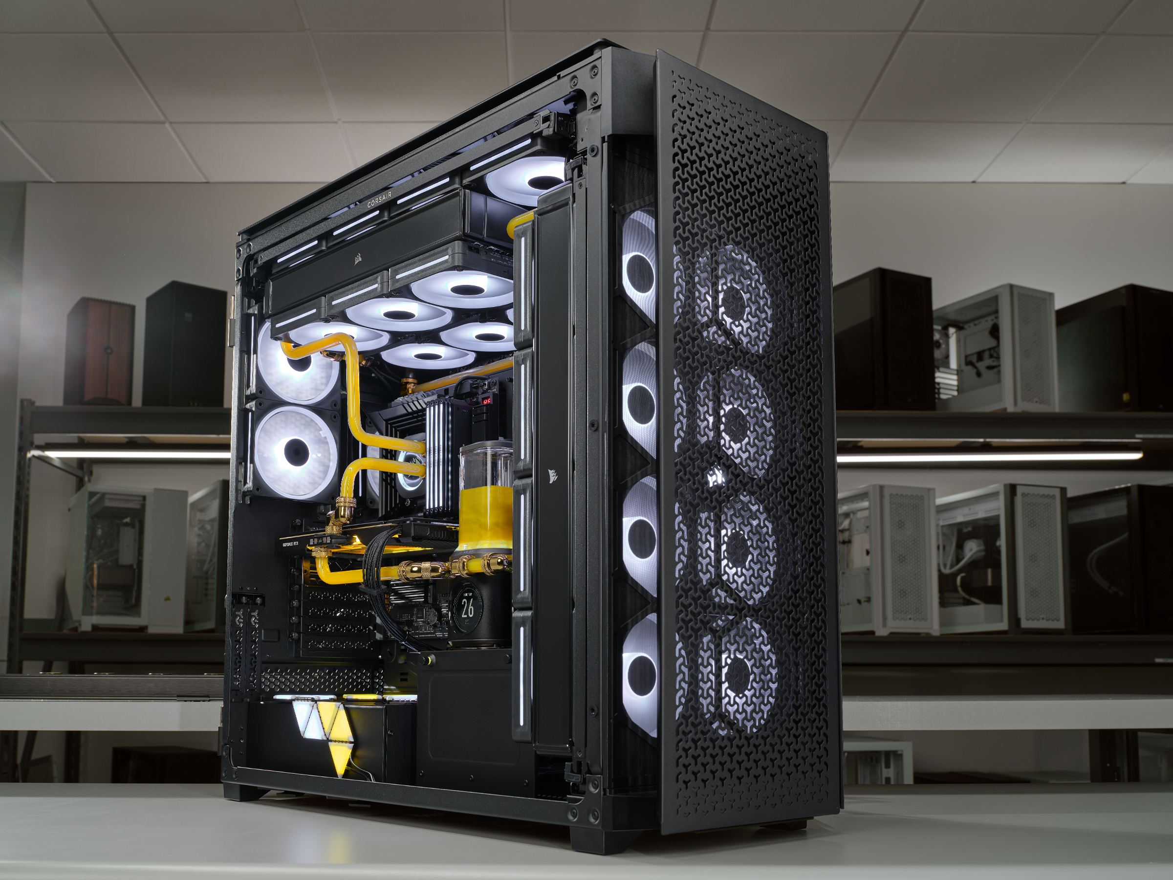 CORSAIR lanseaza carcasa 9000D RGB AIRFLOW