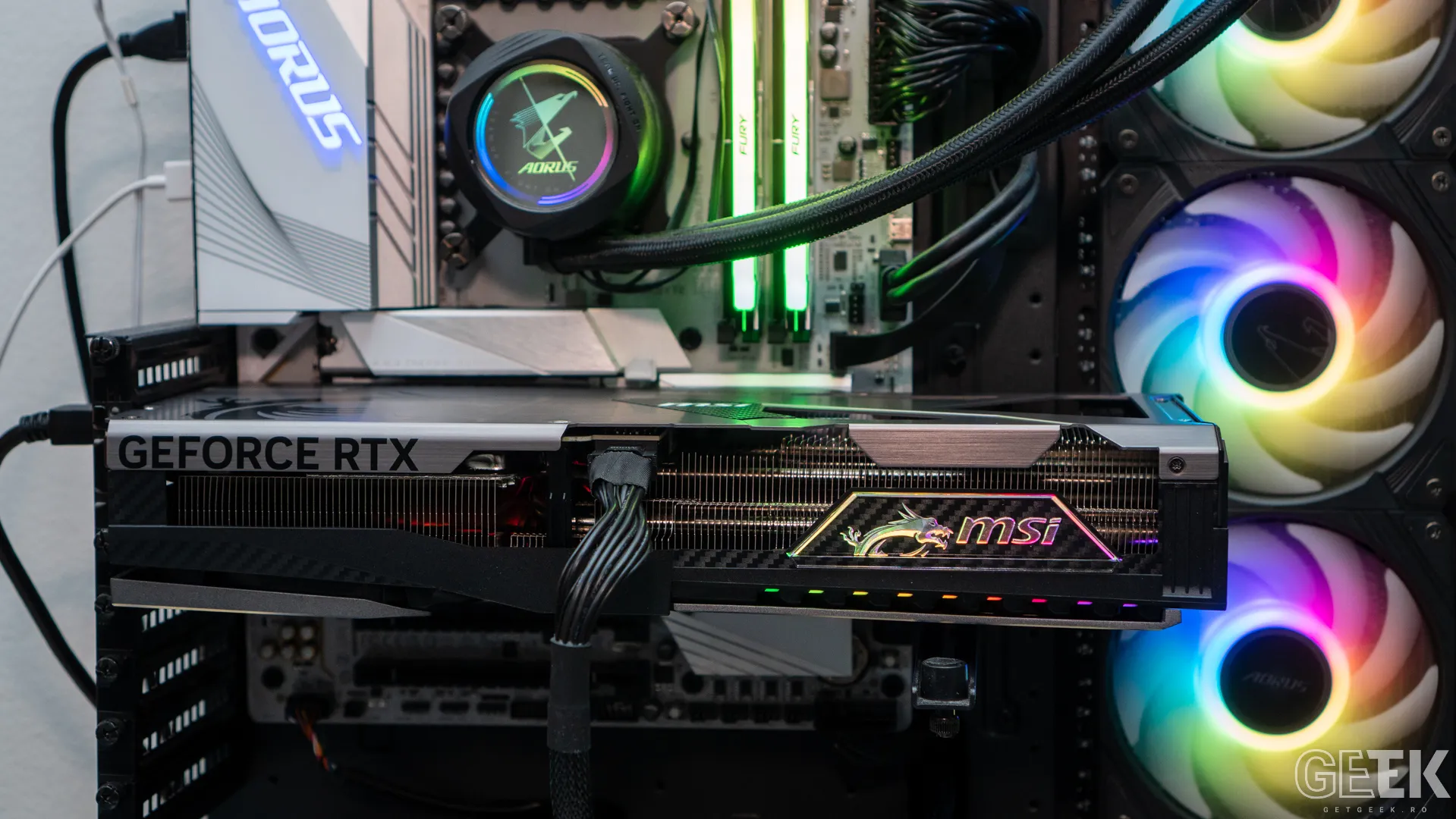 Review MSI GeForce RTX 5070 12GB VANGUARD SOC