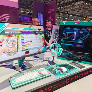 ASUS la Gamescom 2025: ROG Matrix GeForce RTX 5090, ROG Swift OLED PG27AQWP-W si ROG Xbox Ally
