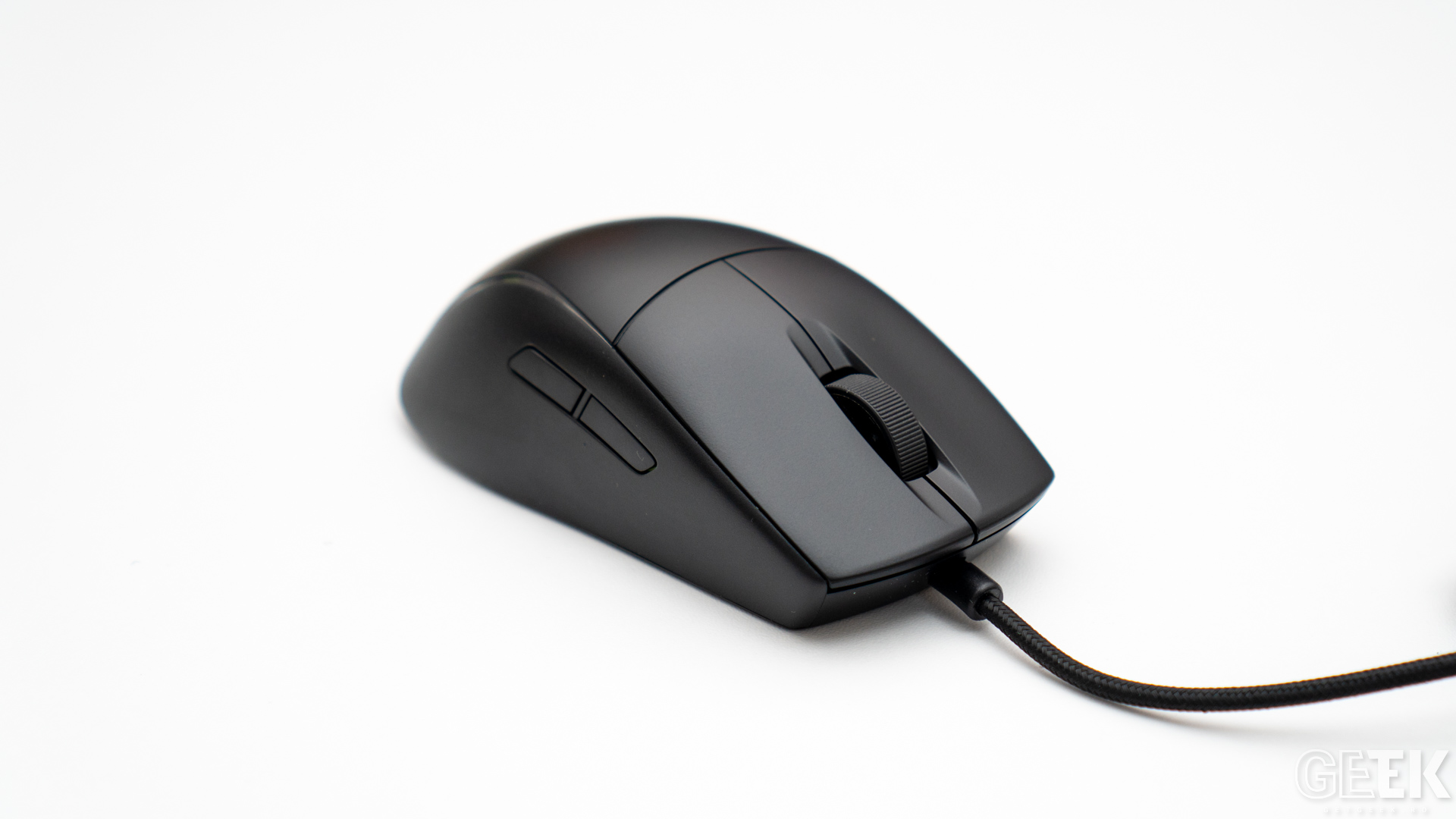 Review CORSAIR M75