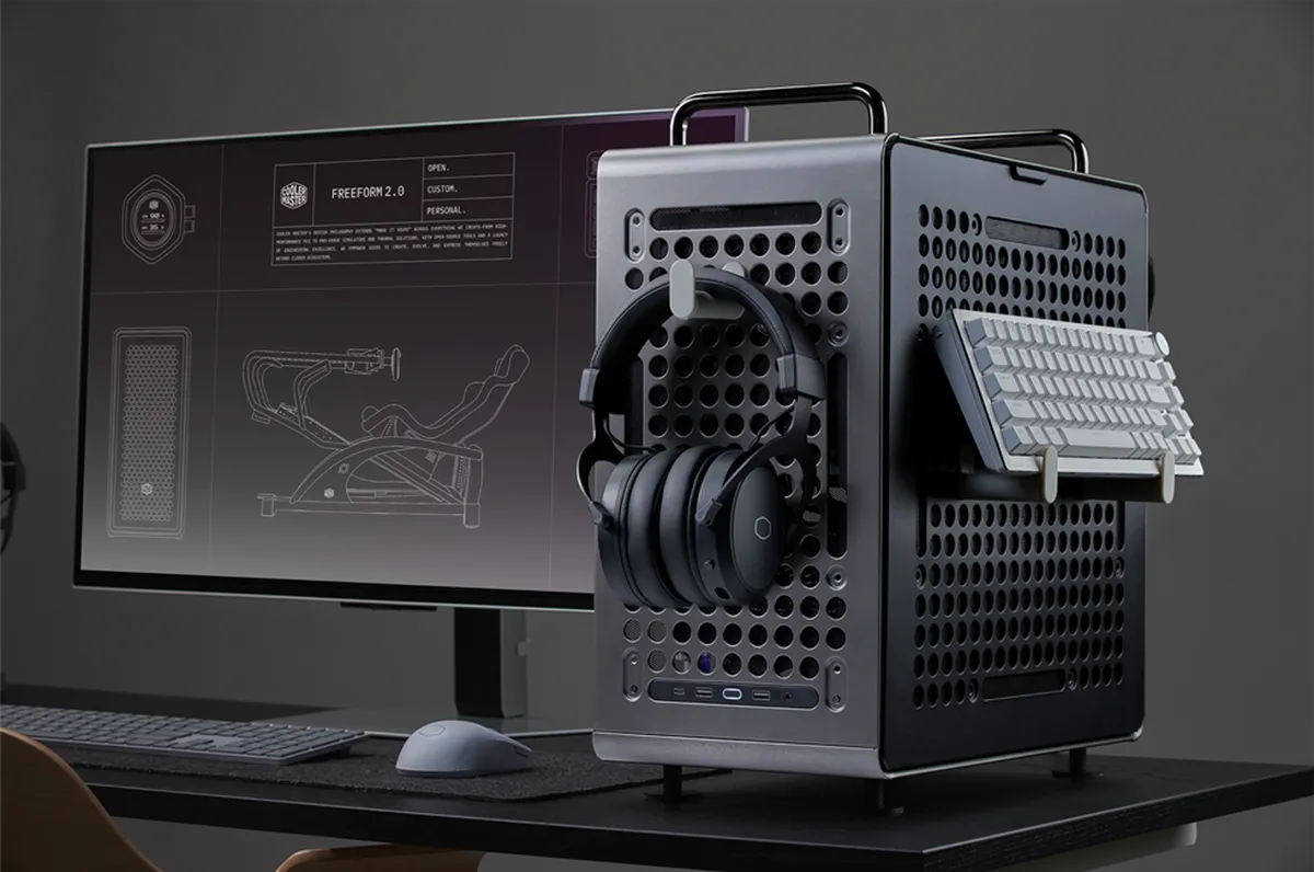 Cooler Master anunta carcasa QUBE 540