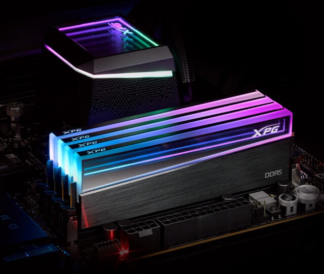 ADATA lanseaza seria de memorii XPG NOVAKEY RGB DDR5